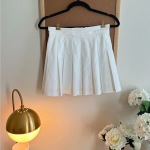 Aritzia Sunday Best white pleated skirt